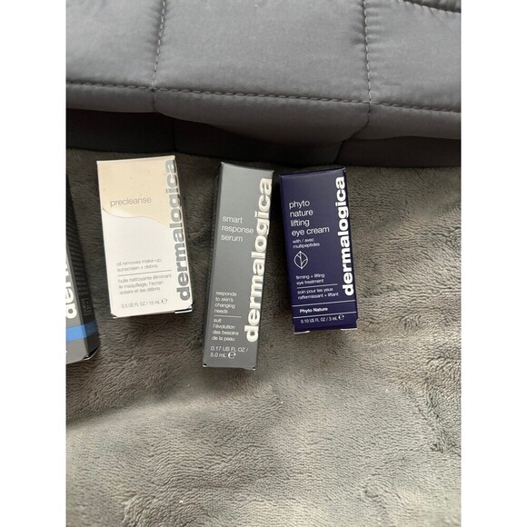 Dermalogica skincare set plus bag - Picture 3 of 5